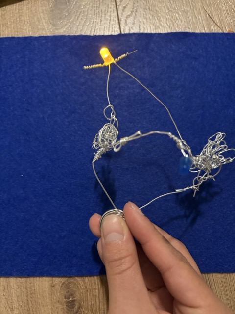 This is an exaple of the top light in the parallel circuit lighting up.